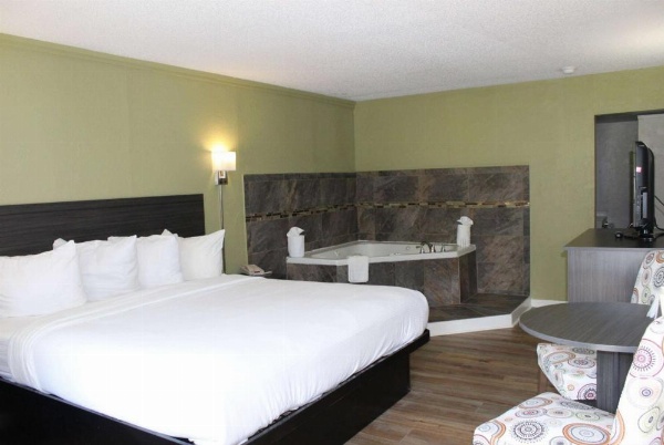 Baymont by Wyndham Front Royal Near Shenandoah National Park image 15